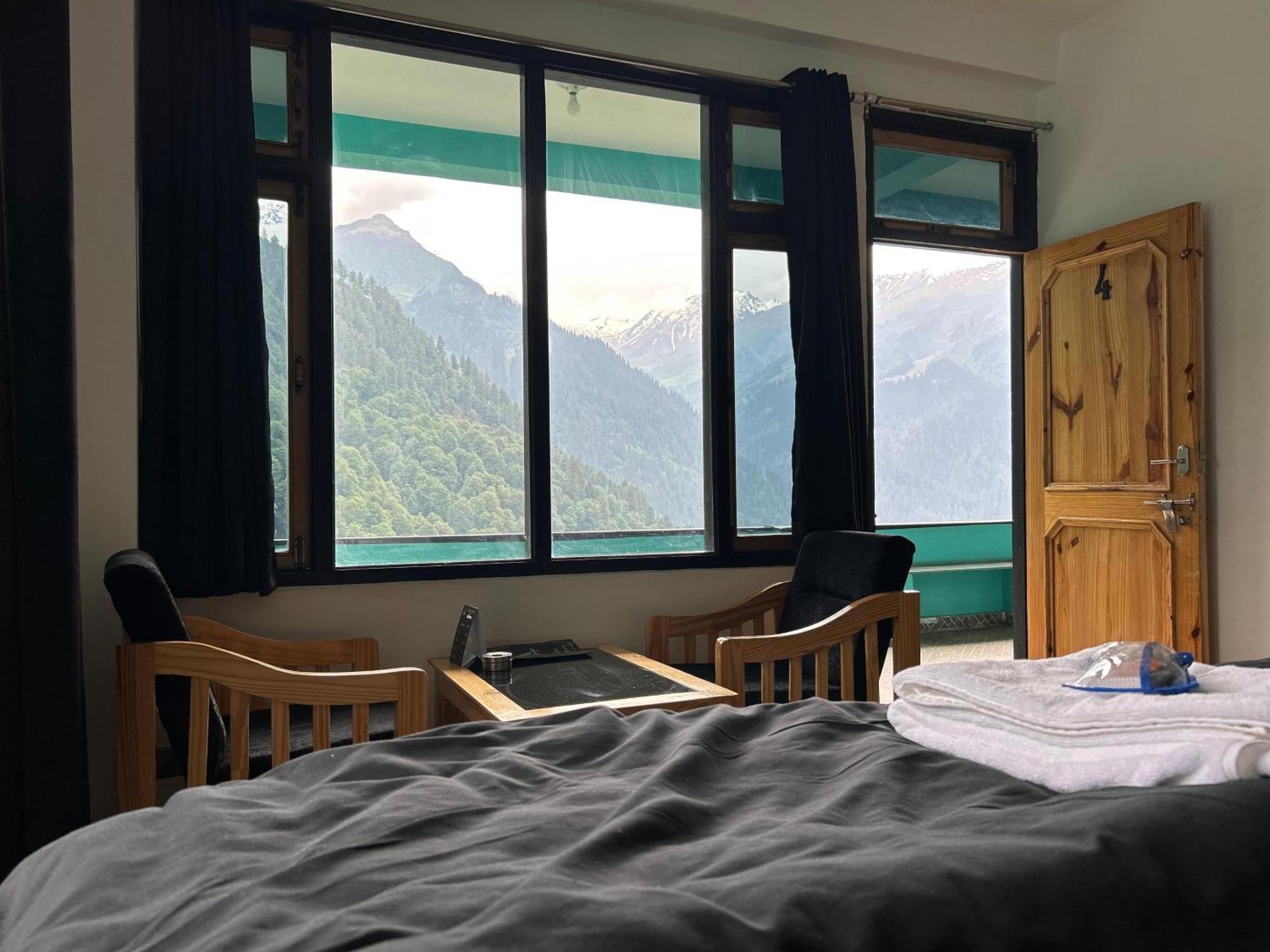 Aman Resort, Tosh Village, Himachal Pradesh Exterior photo