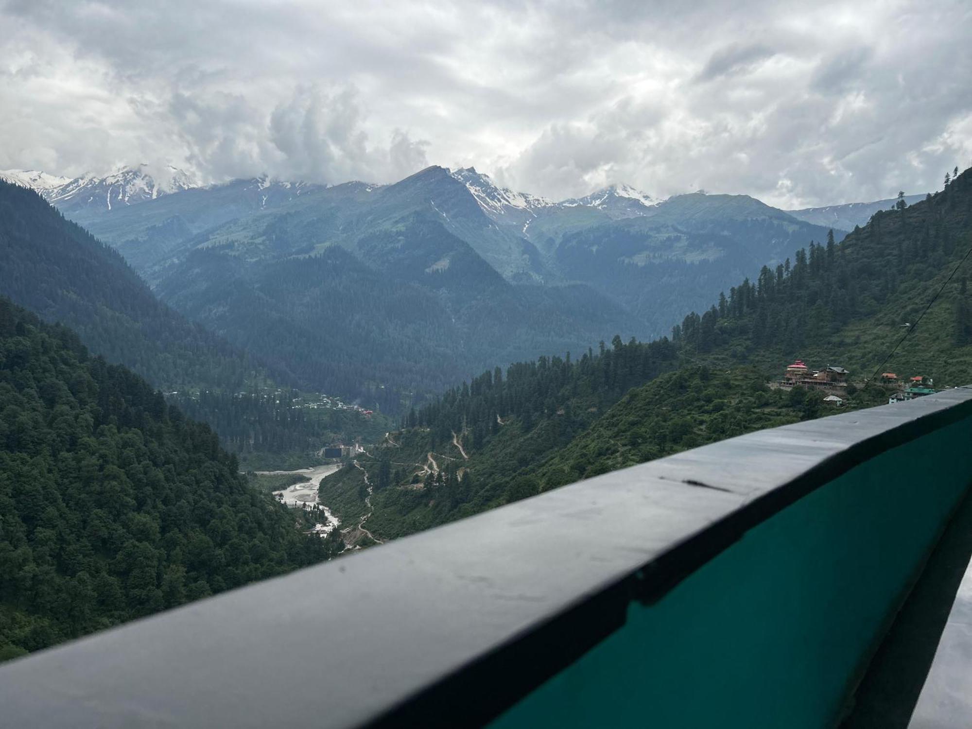 Aman Resort, Tosh Village, Himachal Pradesh Exterior photo